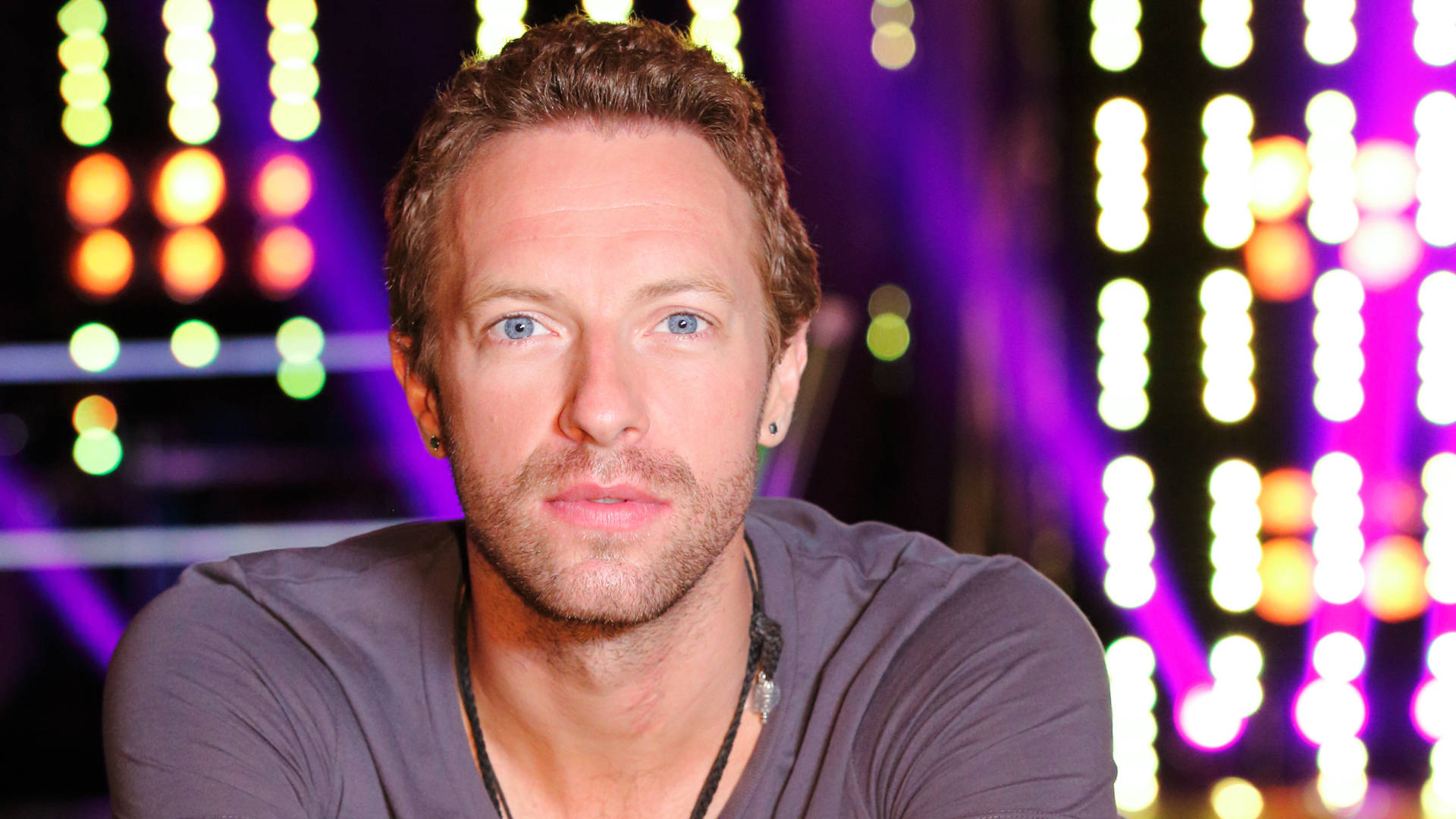 Chris Martin The Voice Background