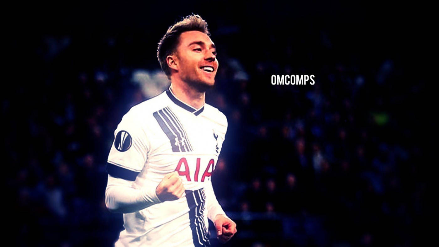 Christian Eriksen Running With A Smile Wallpaper