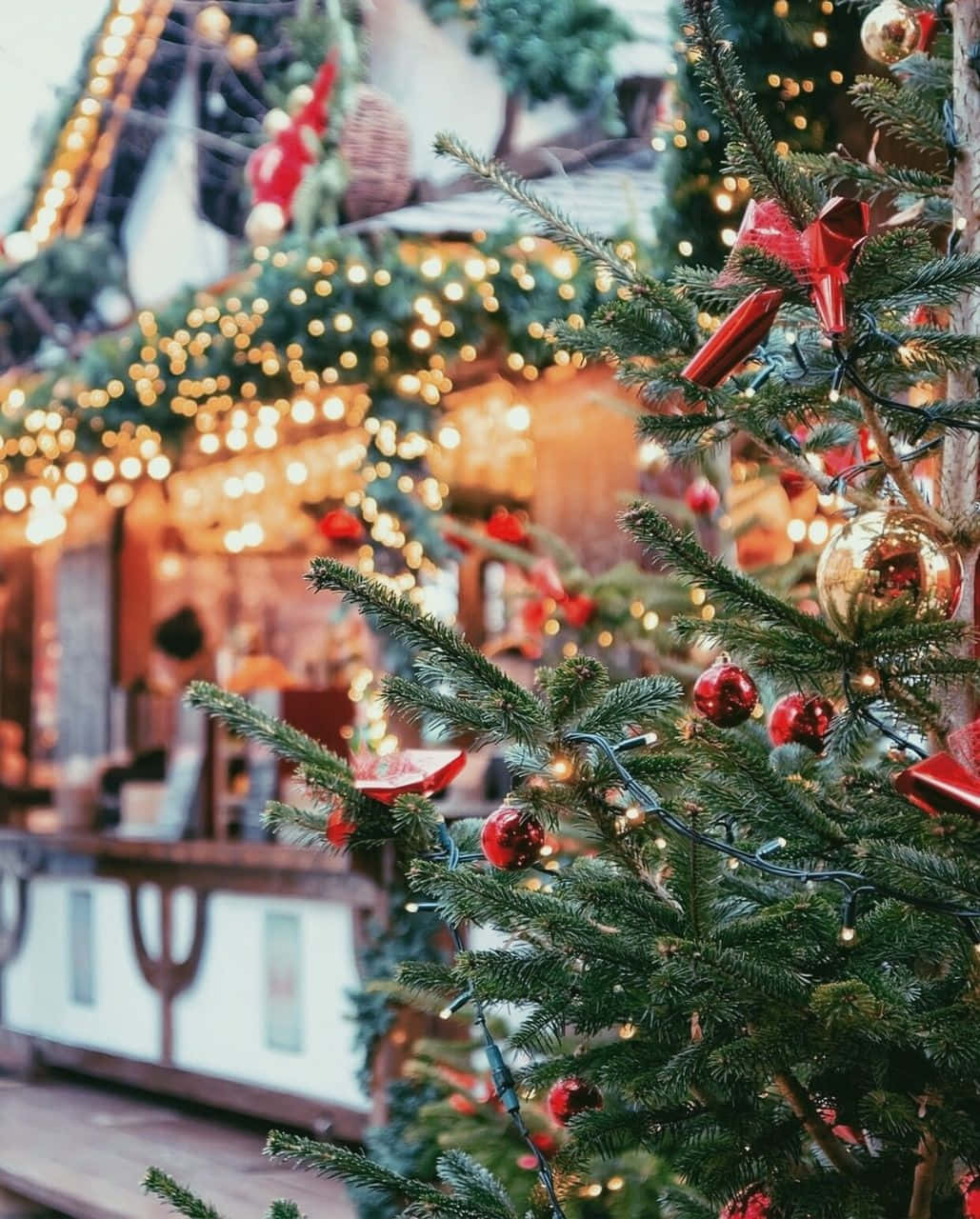 Spread holiday cheer with this festive winter Christmas aesthetic