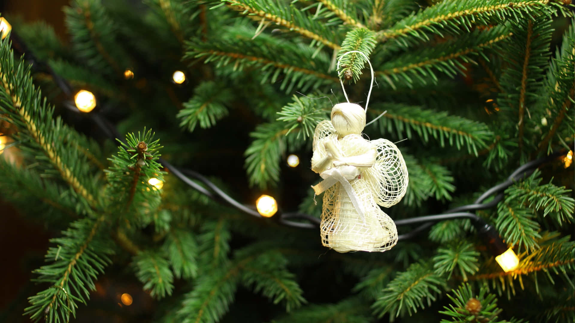 Christmas Angel Ornament Wallpaper
