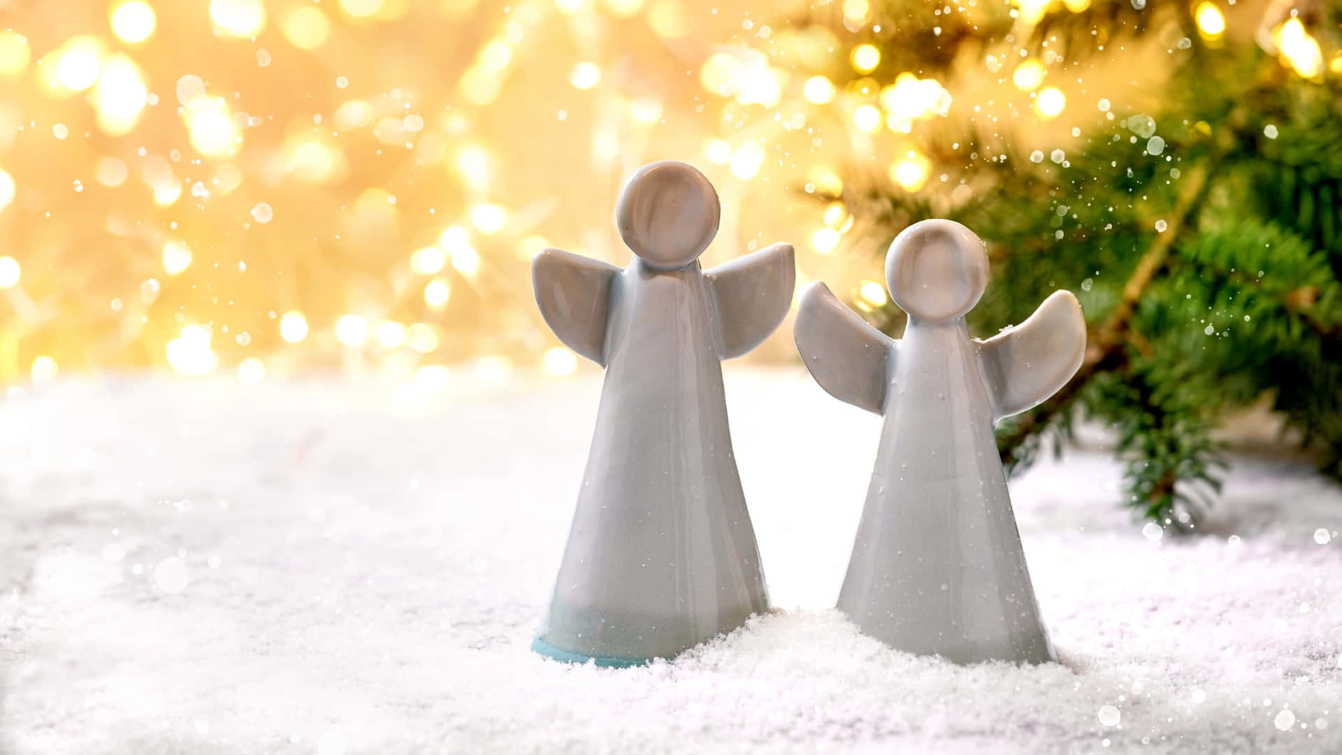Christmas Angels Figurines Wallpaper