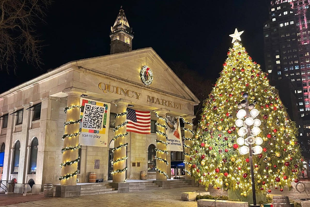 Christmas At Quincy Market Faneuil Hall Wallpaper