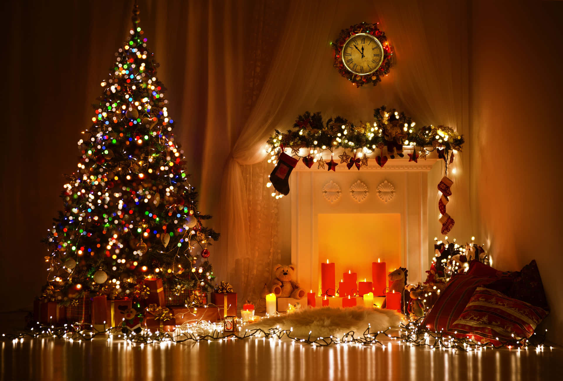 Christmas Eve Beside Fireplace Wallpaper