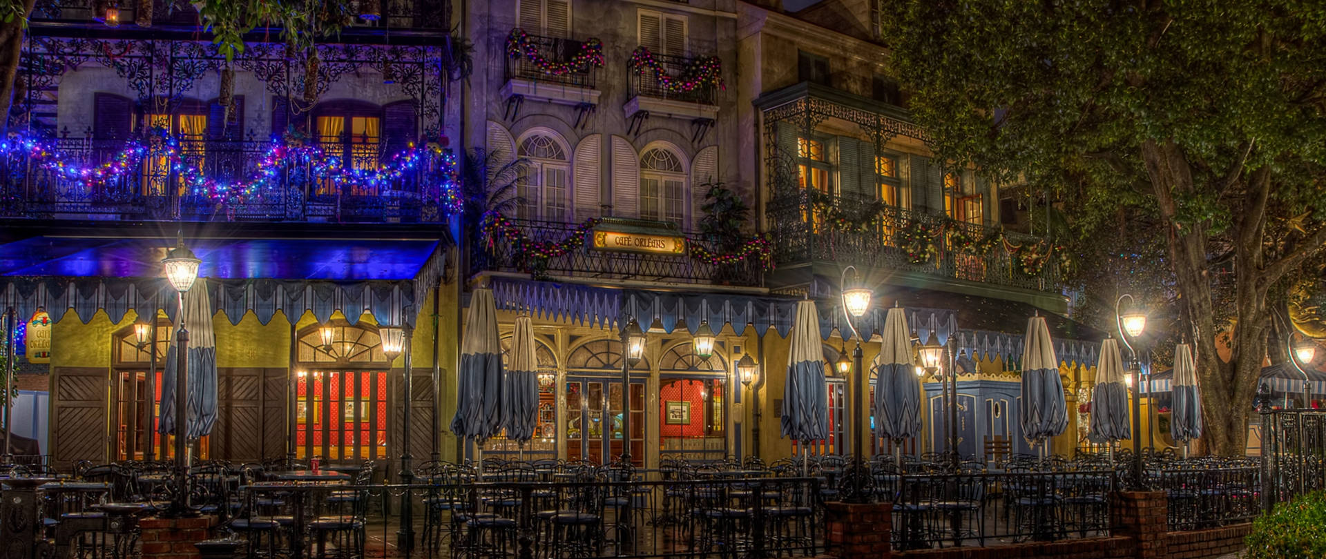 Christmas In New Orleans Cafe Wallpaper