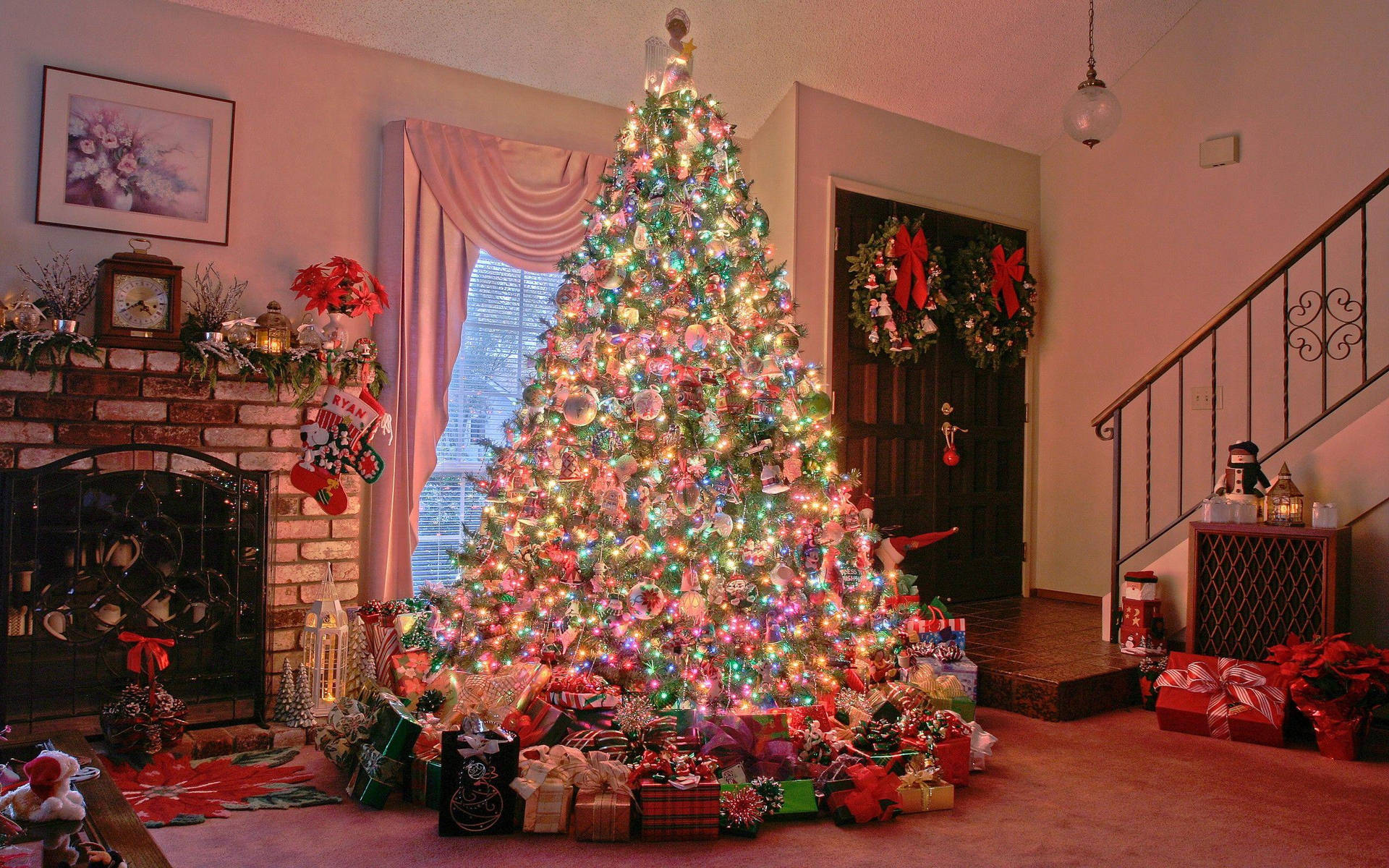A Christmas Tree In A Living Room Wallpaper