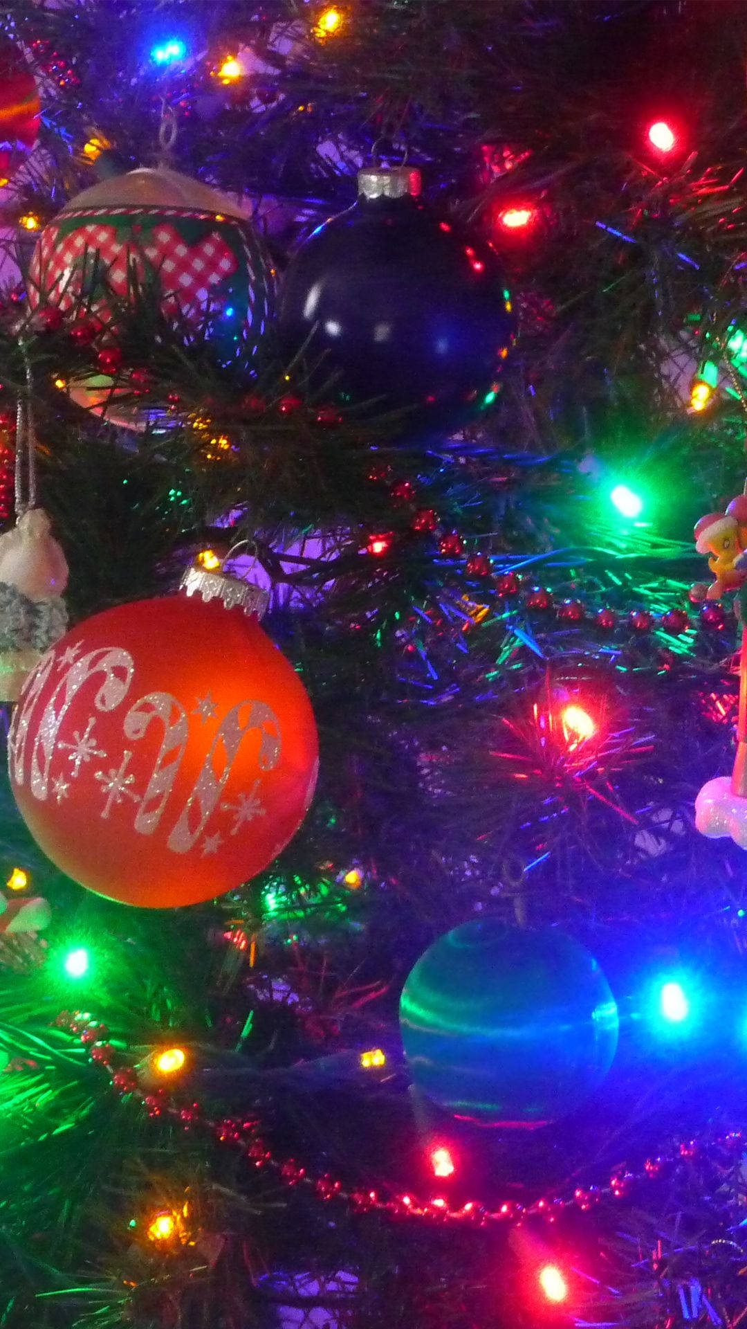 Iluminalas Fiestas De Invierno Con Luces De Navidad Coloridas Fondo de pantalla