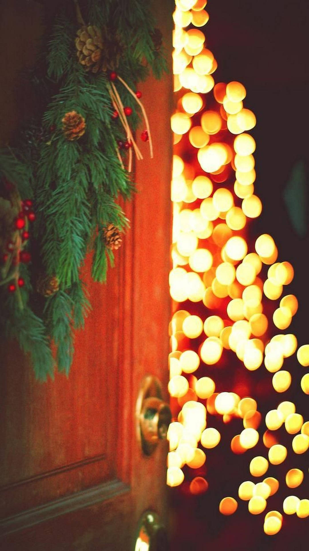 Iluminalas Fiestas Con Un Fondo Festivo De Luces De Navidad En Cadena. Fondo de pantalla