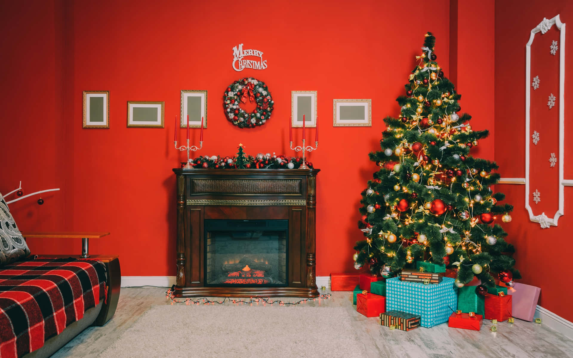 Cozy Christmas Living Room bringing Joy and Reflection