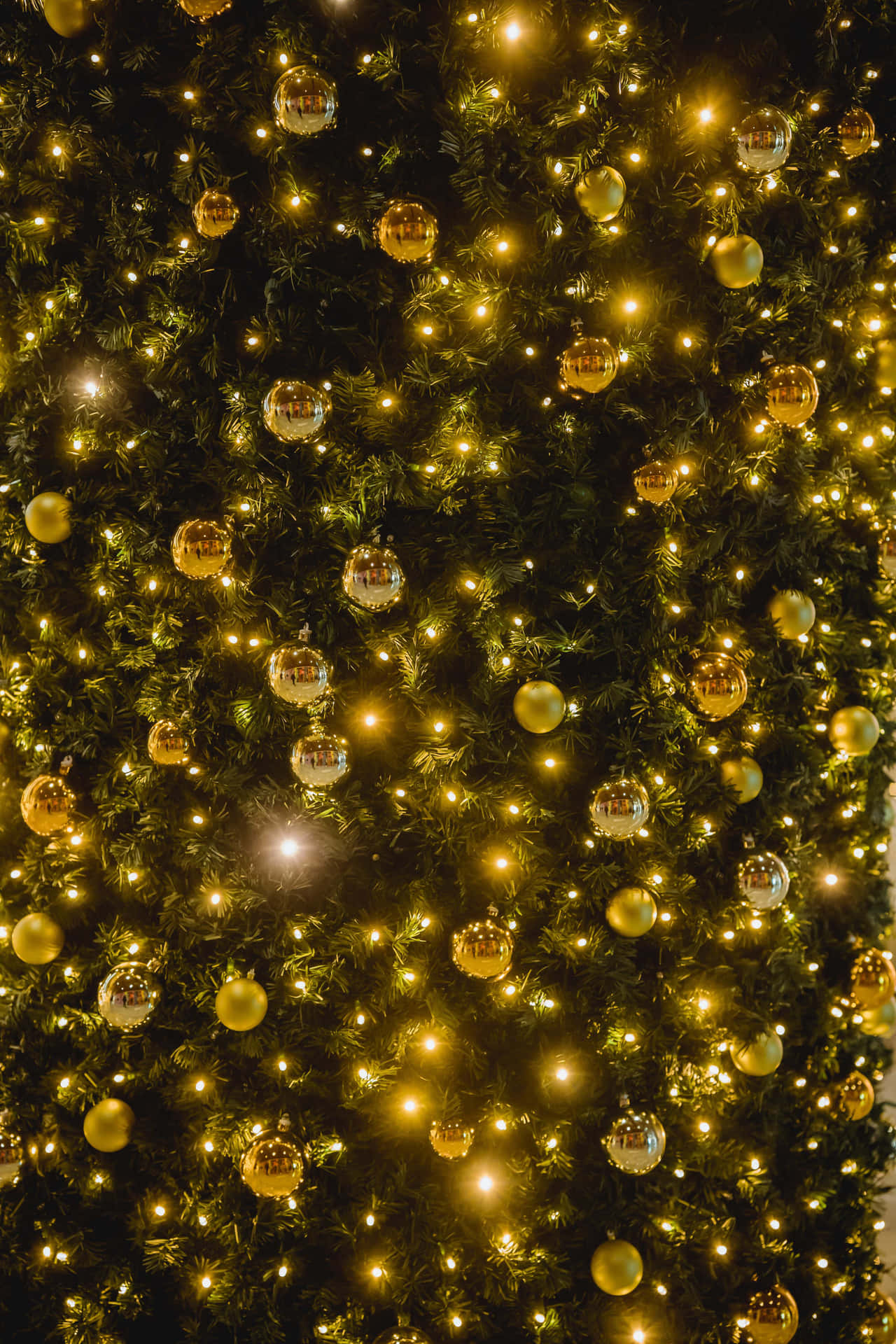 Golden Ball Ornaments And Lights Christmas Photo Background