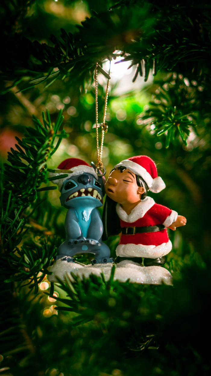 Christmas Stitch And Lilo Figurine Wallpaper