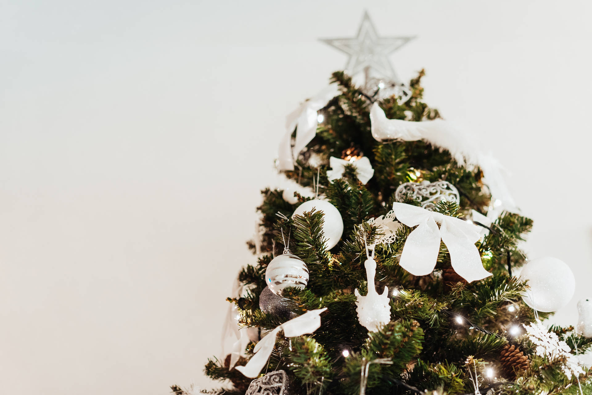 Christmas Tree Simple White Aesthetic Wallpaper