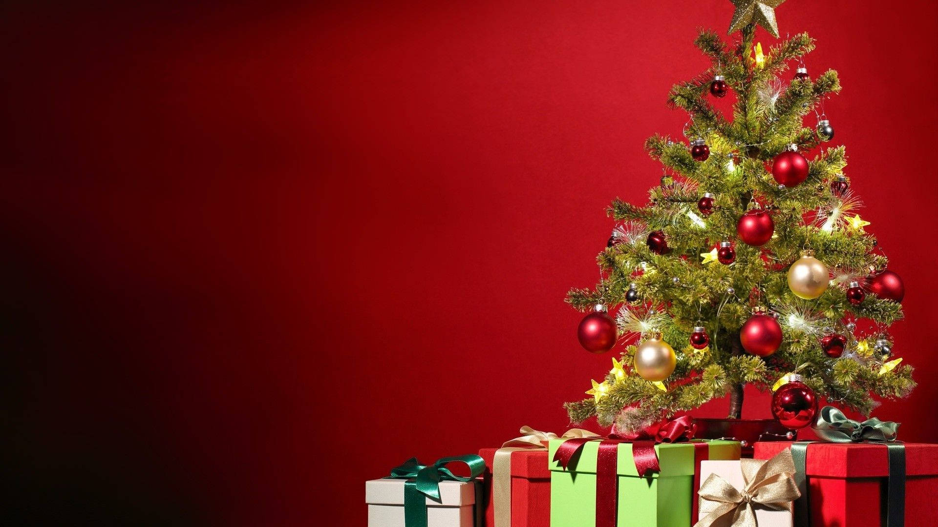 Christmas Tree With Gifts Background Wallpaper