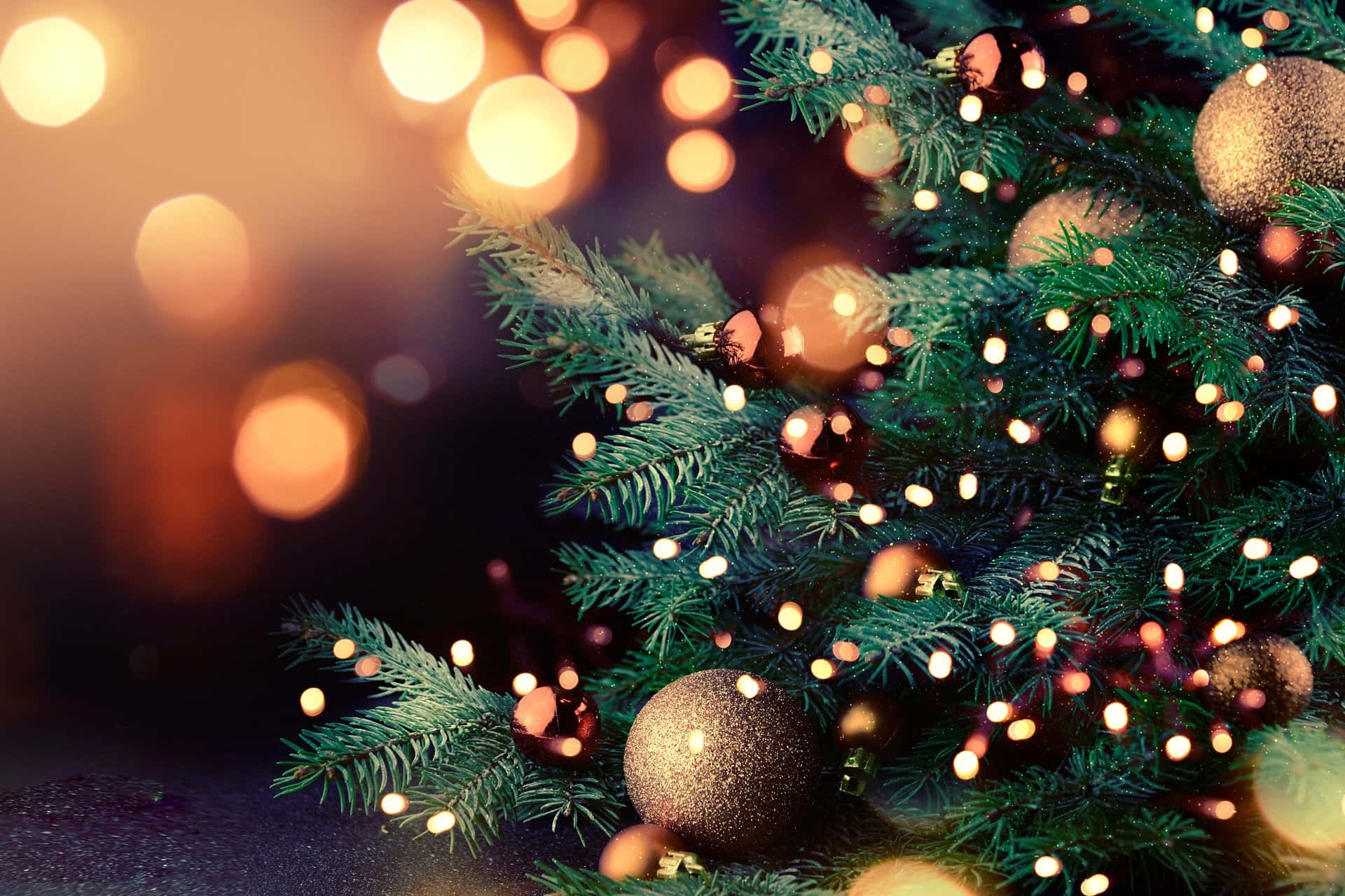 Christmas Tree With Gold Balls And Lights