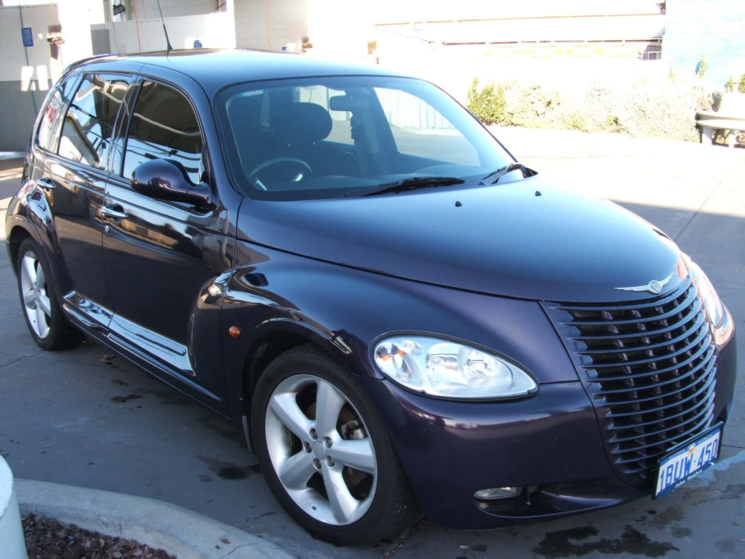 Sleek and Stylish Chrysler PT Cruiser Wallpaper