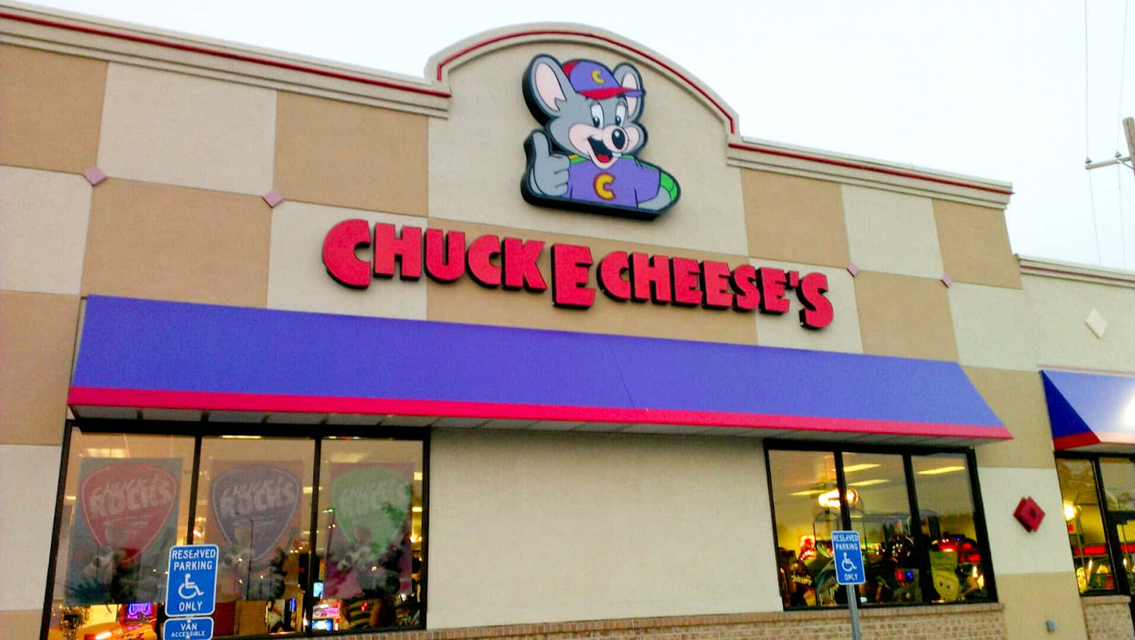 ¡experimentatoda La Diversión En Chuck E Cheese's!