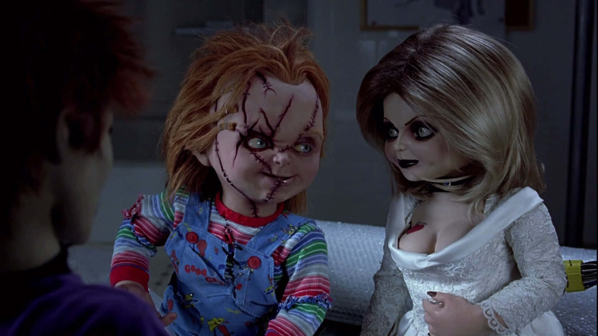 Chucky And Tiffany Horror Doll Couple Background