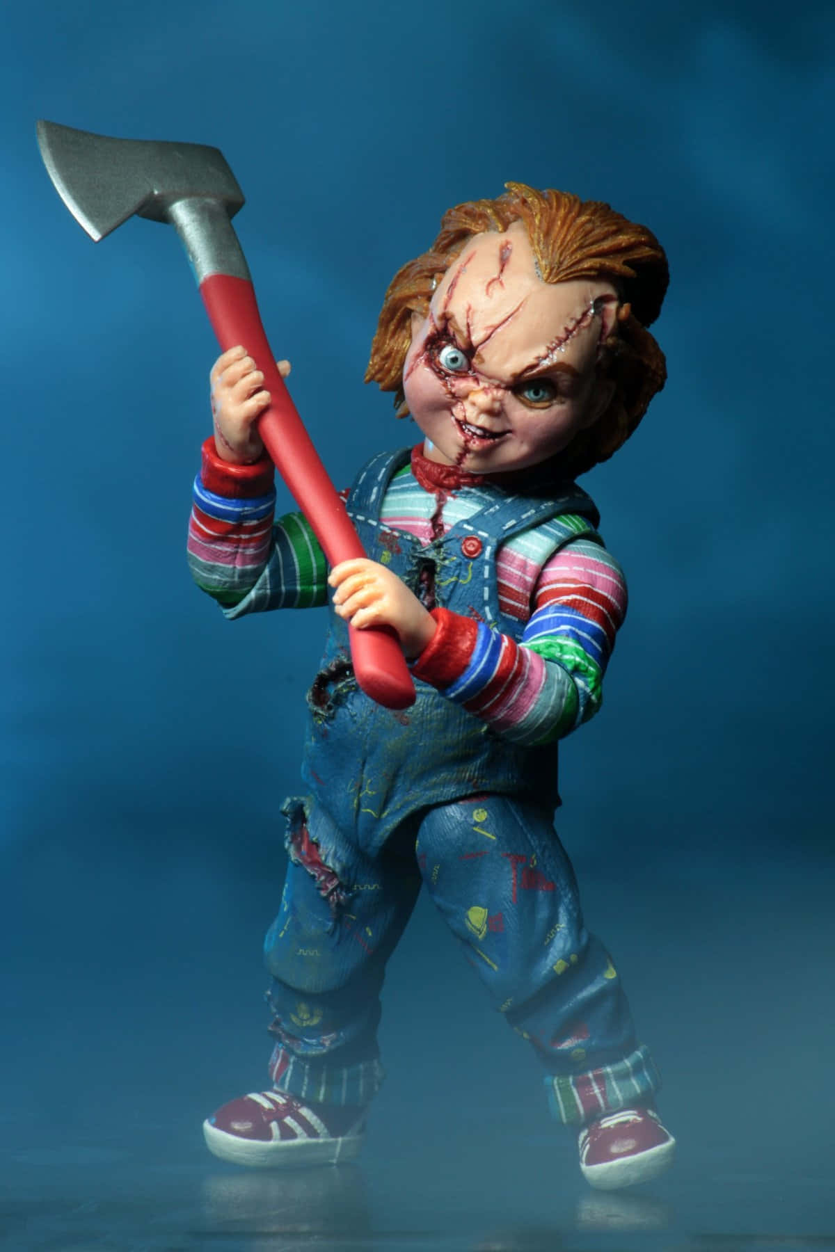 Figurade Ação Do Chucky Com Um Machado. Papel de Parede
