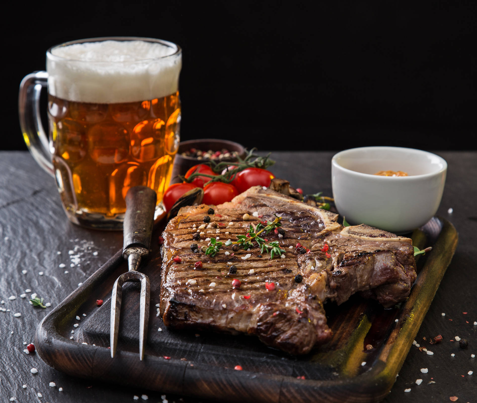 Churrasco Served With Beer Wallpaper