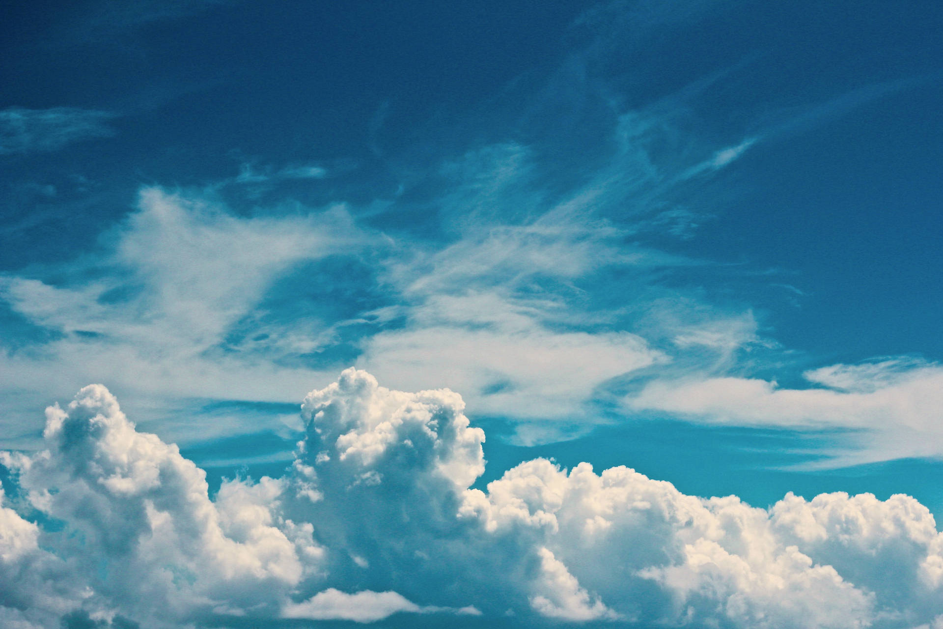 Cirrocumulus Blue Aesthetic Cloud Wallpaper