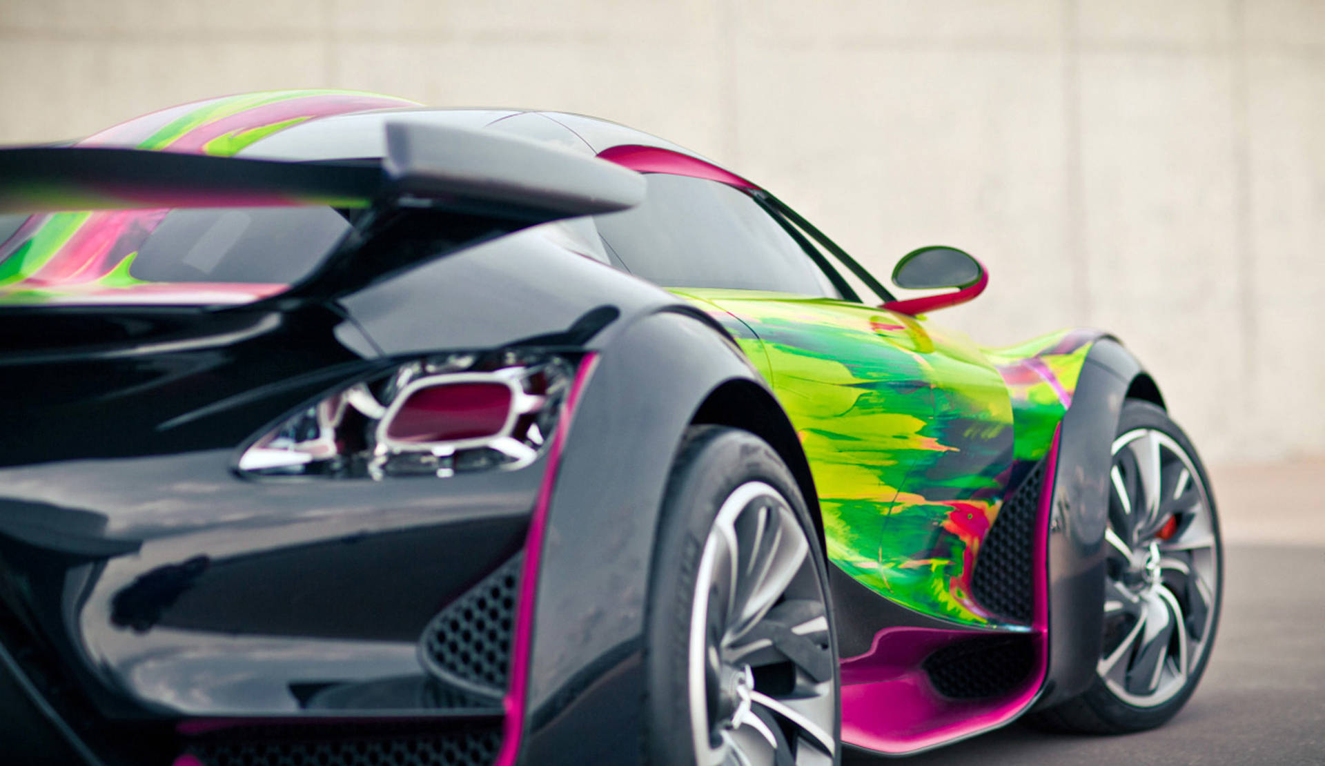 Caption: Futuristic Citroen Survolt Concept Car Wallpaper