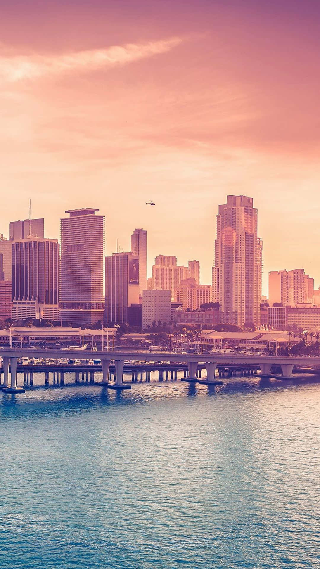 Panoramadella Skyline Della Città Di Miami Al Tramonto Sfondo