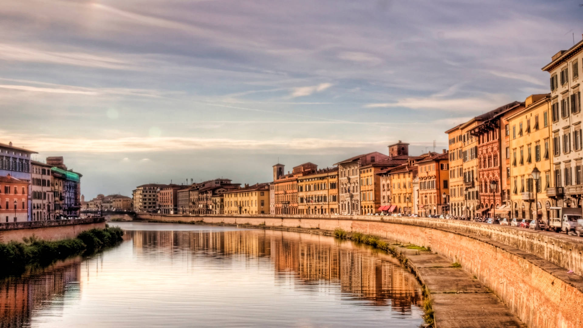 Byen Pisa Flodformedar Wallpaper