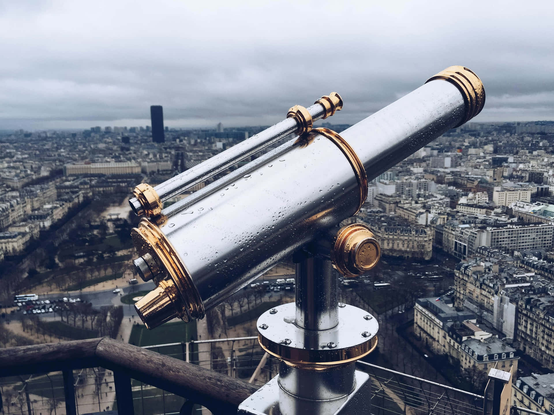 City View Telescopeona Rainy Day Wallpaper