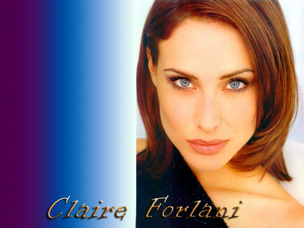 Claireforlani Posando Elegantemente En Un Retrato. Fondo de pantalla