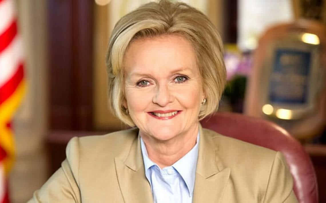 Claire Mccaskill In Congressional Office Wallpaper