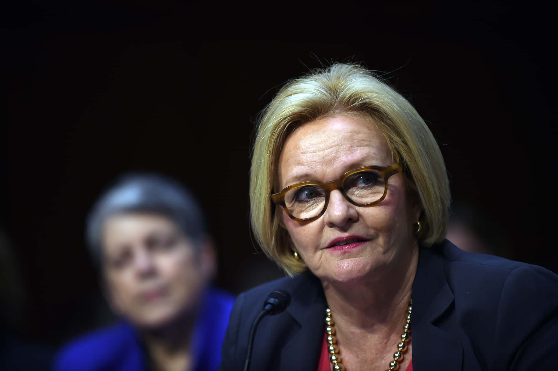 Claire Mccaskill With Other Senators Background