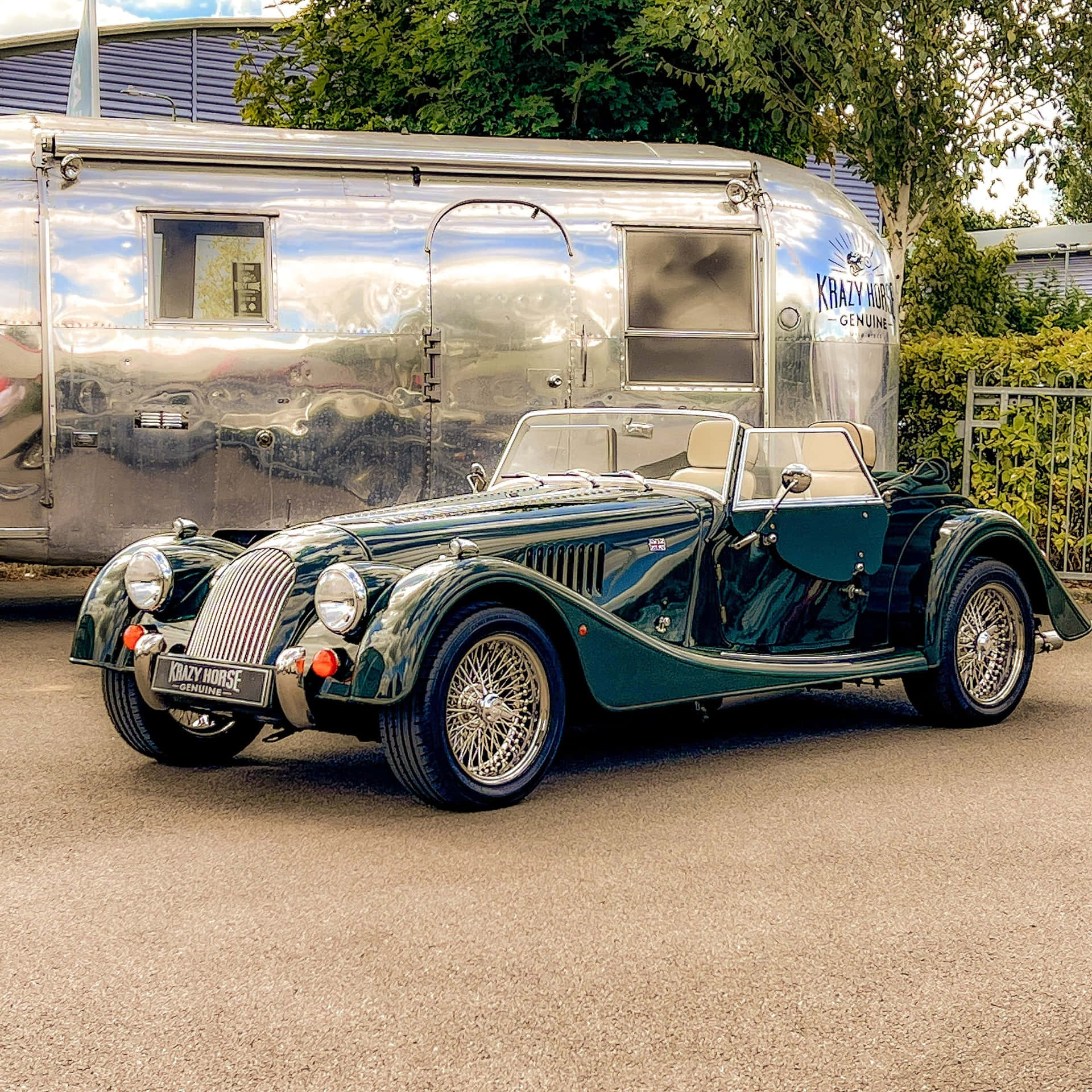 Classic Beauty Of Morgan Roadster: Wallpaper