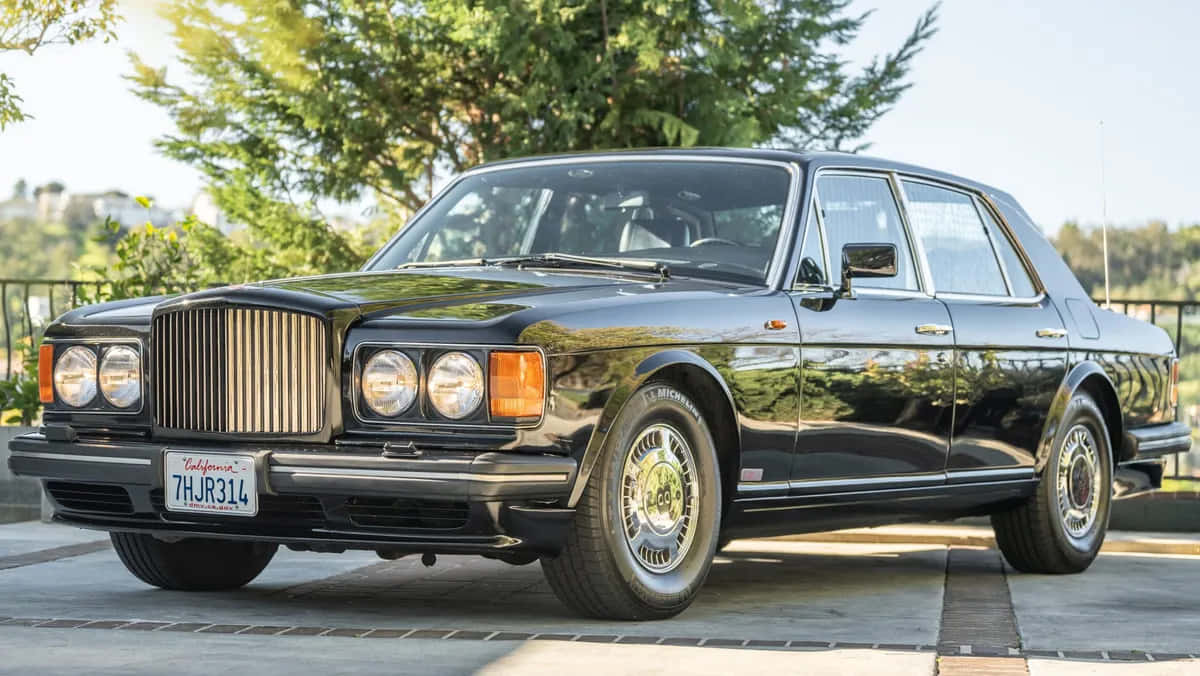 Klassieke Bentley Turbo R Zijaanzicht Achtergrond