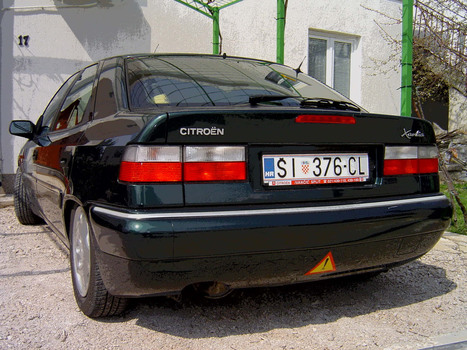 Classic Citroen Xantia In Perfect Running Condition Wallpaper