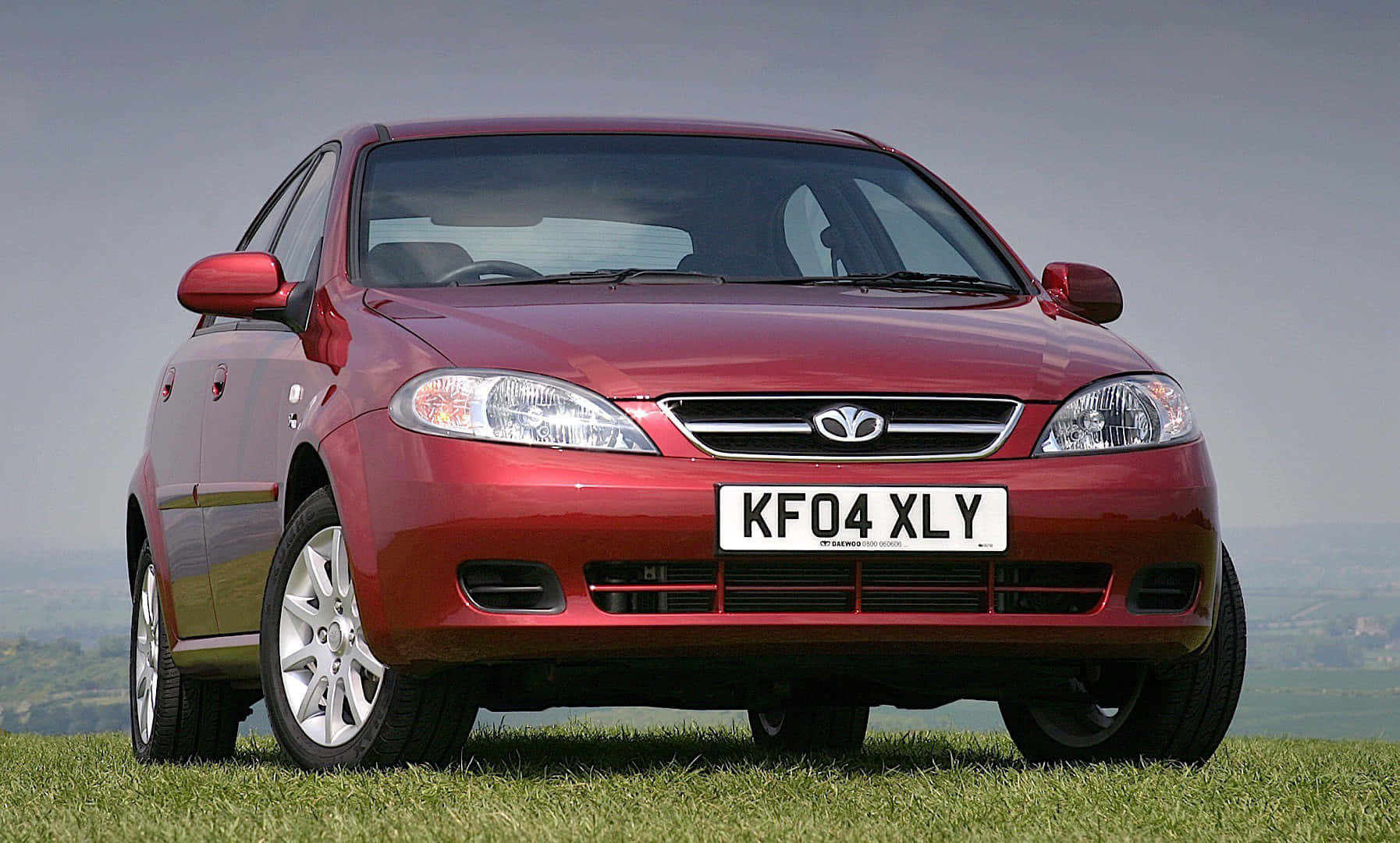 "classic Daewoo Lacetti - Luxury Meets Performance" Wallpaper