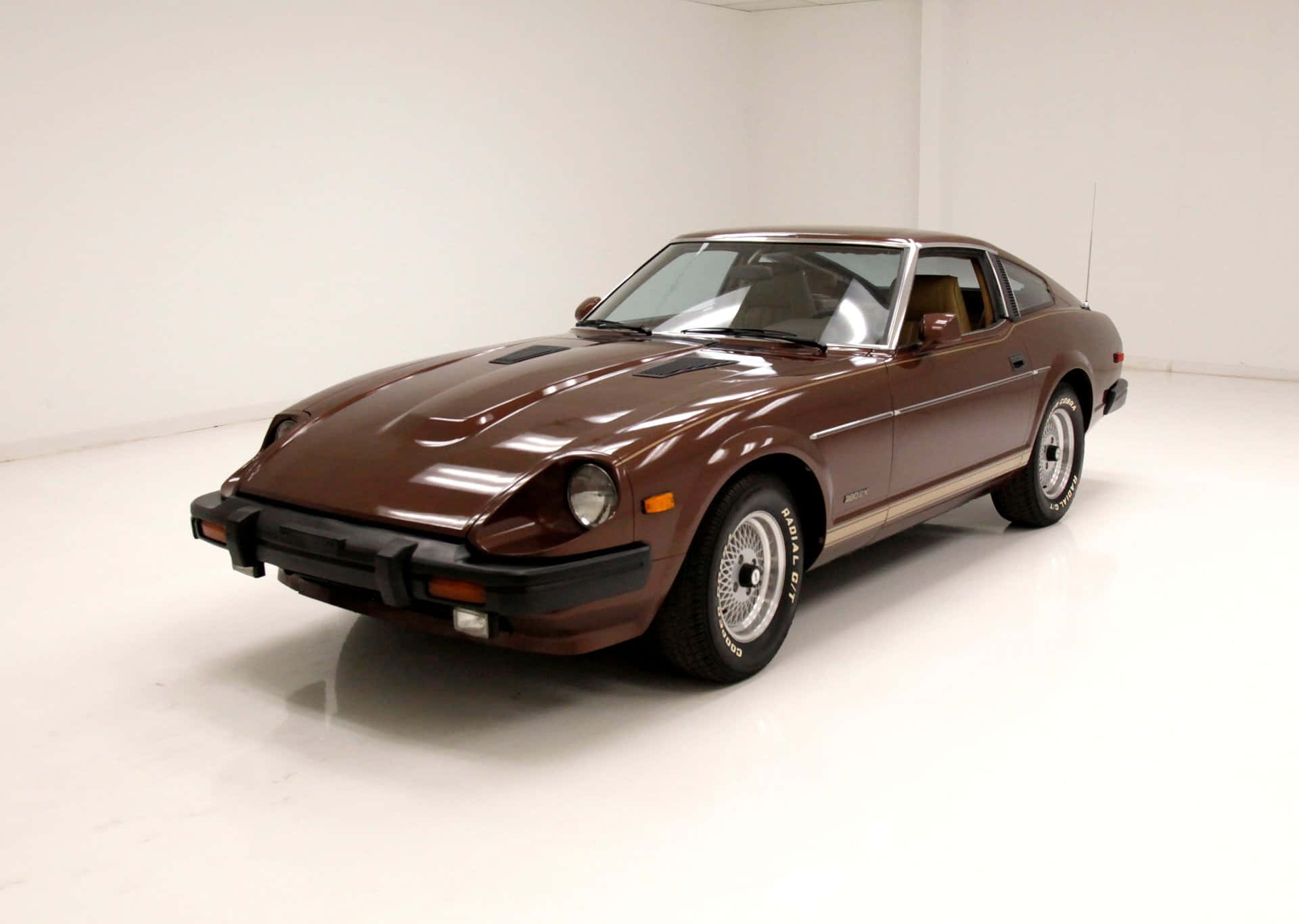 Classic Datsun 280zx In Pristine Condition Wallpaper