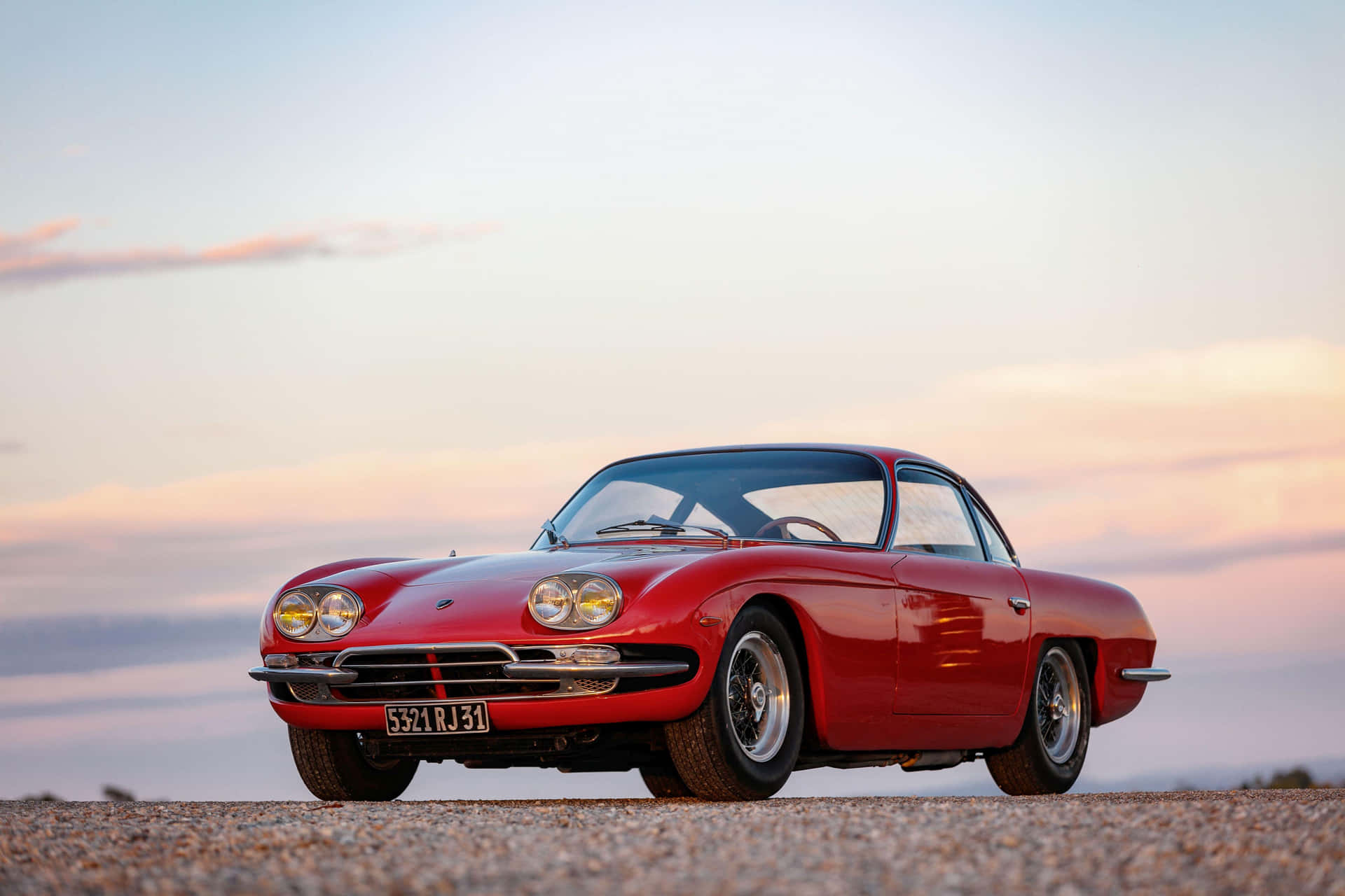 Classic Elegance Of Lamborghini 400 Gt Wallpaper