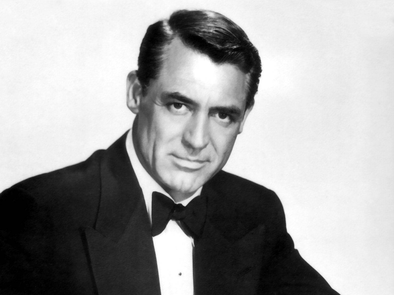Classic Hollywood Leading Man Cary Grant Wallpaper