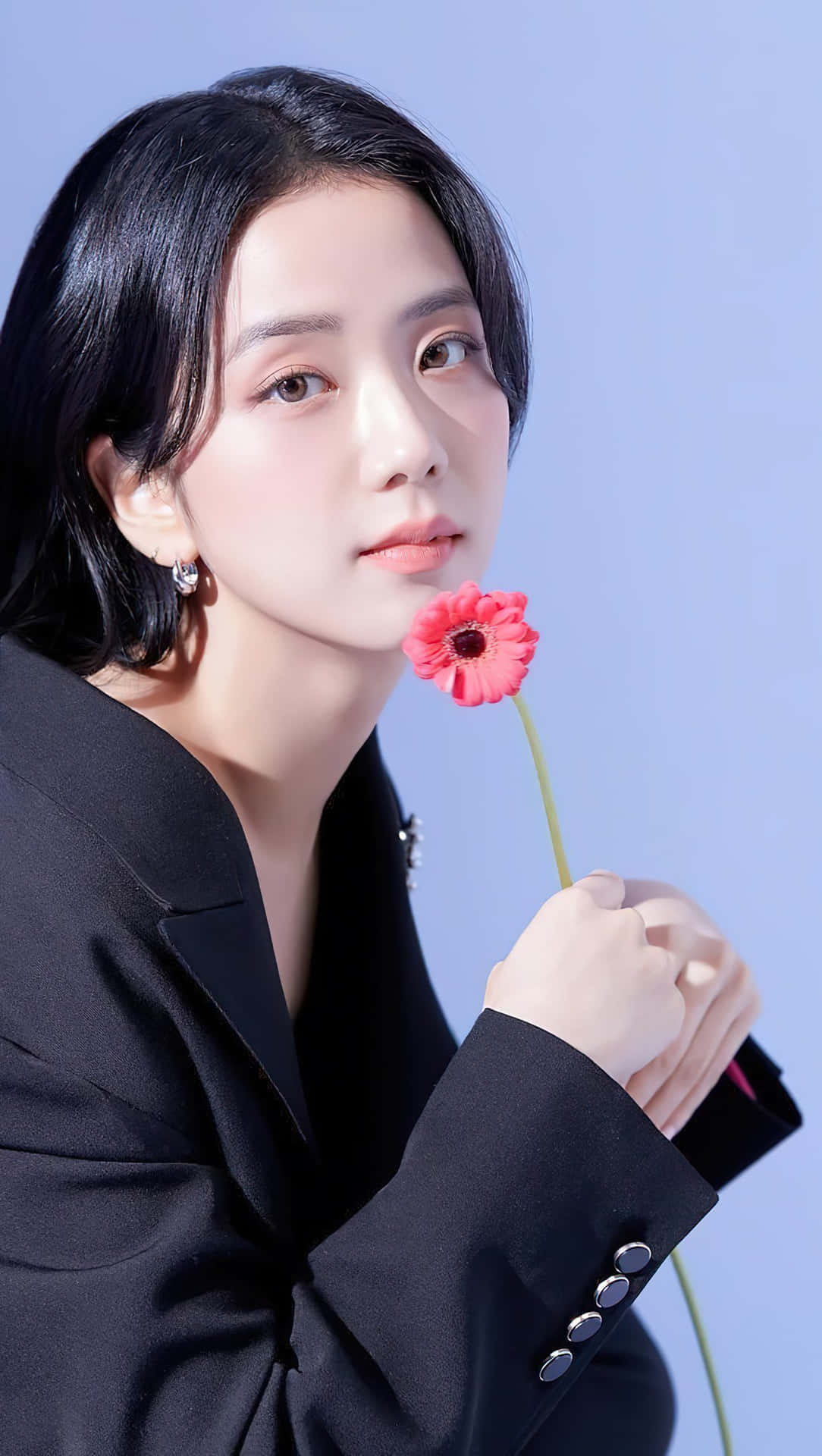 Classic Jisoo Blackpink Holding Flower Wallpaper