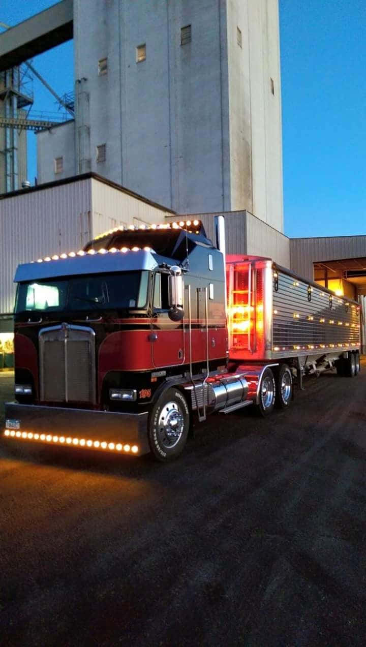 Classic Kenworth K100 Truck Wallpaper