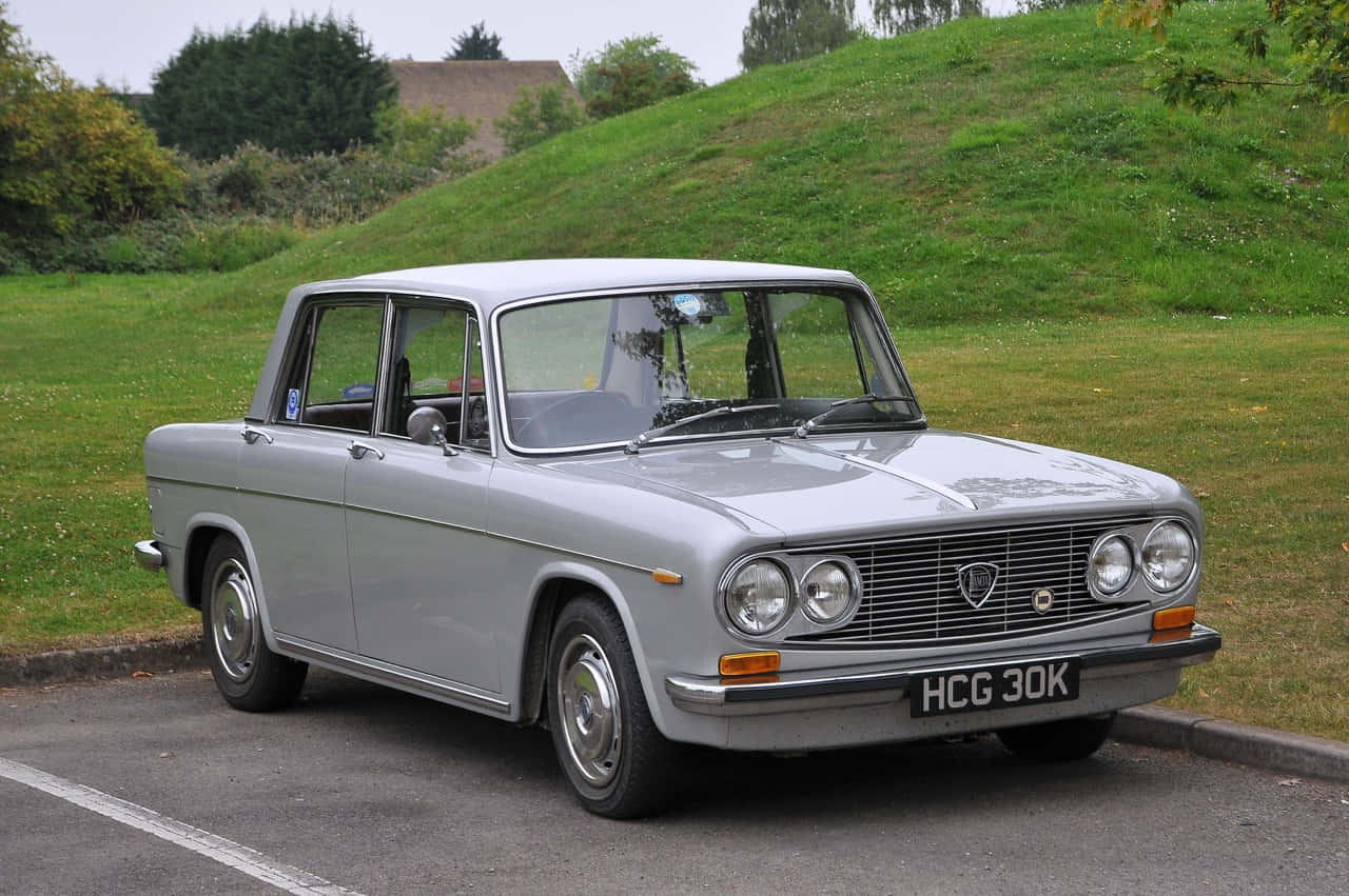 Classic Lancia Fulvia In Stunning Condition Wallpaper