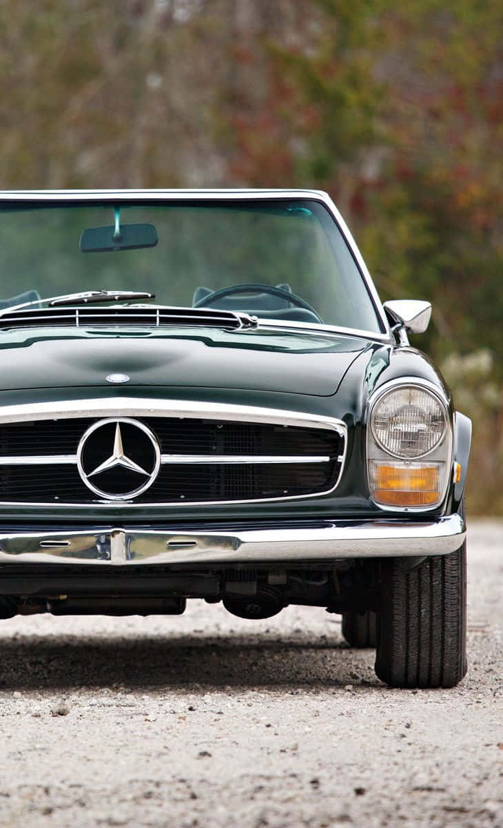 Classic elegance and performance embodied in this classic Mercedes. Wallpaper