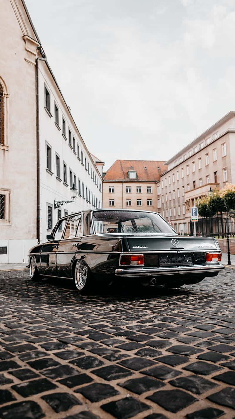 Iconicolusso: Una Mercedes Classica Sfondo