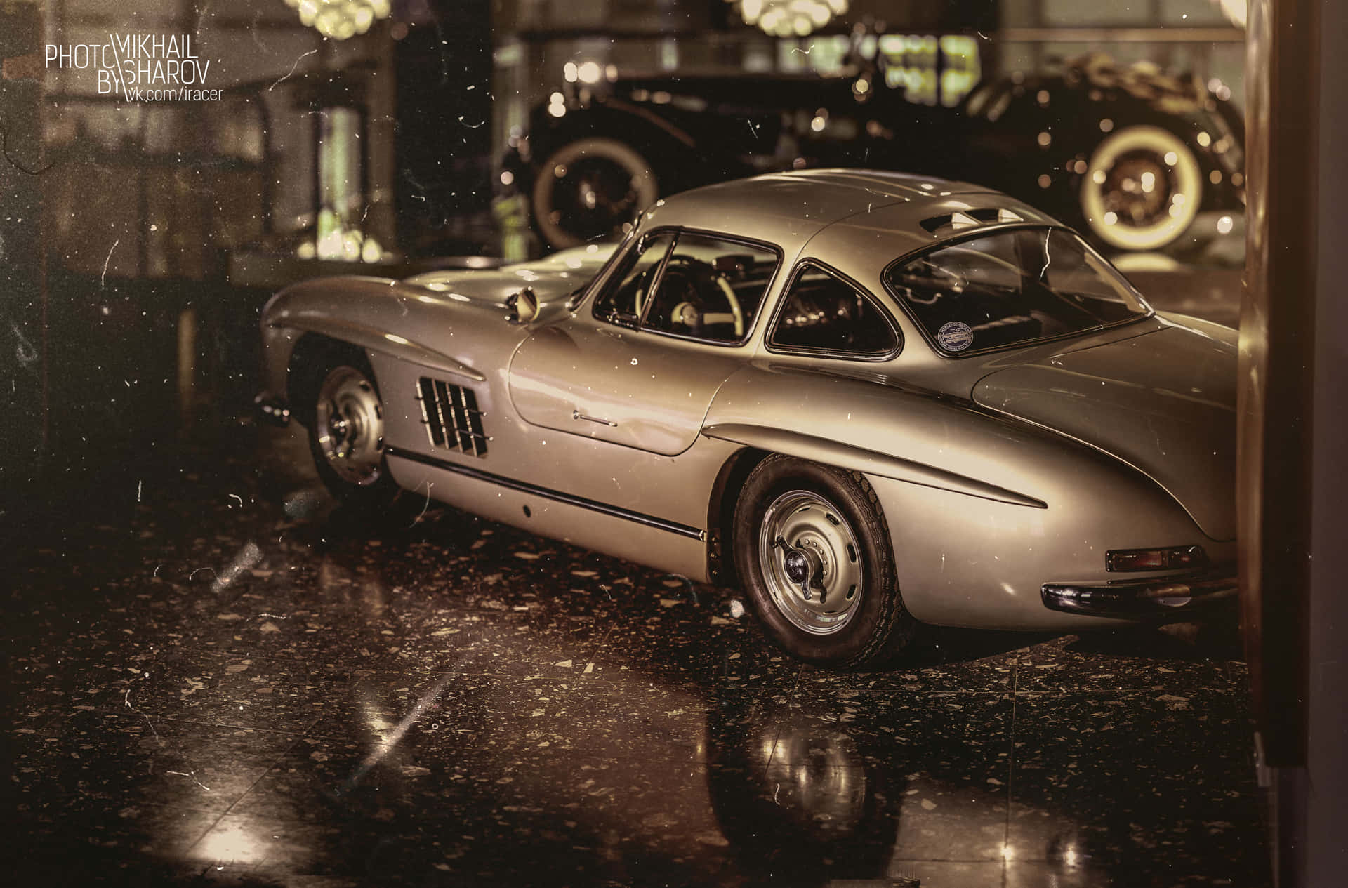"Timeless Elegance: Classic Mercedes" Wallpaper
