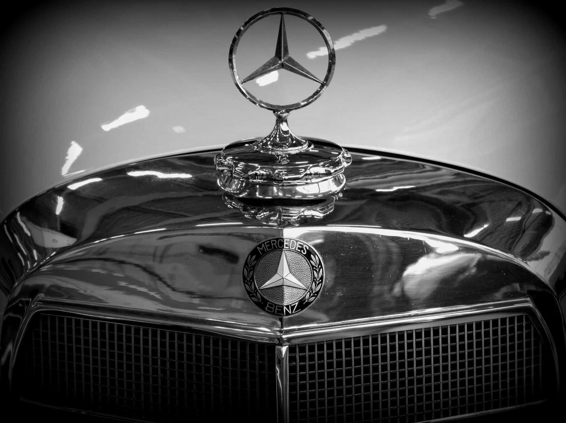 Download Classic Mercedes Wallpaper 