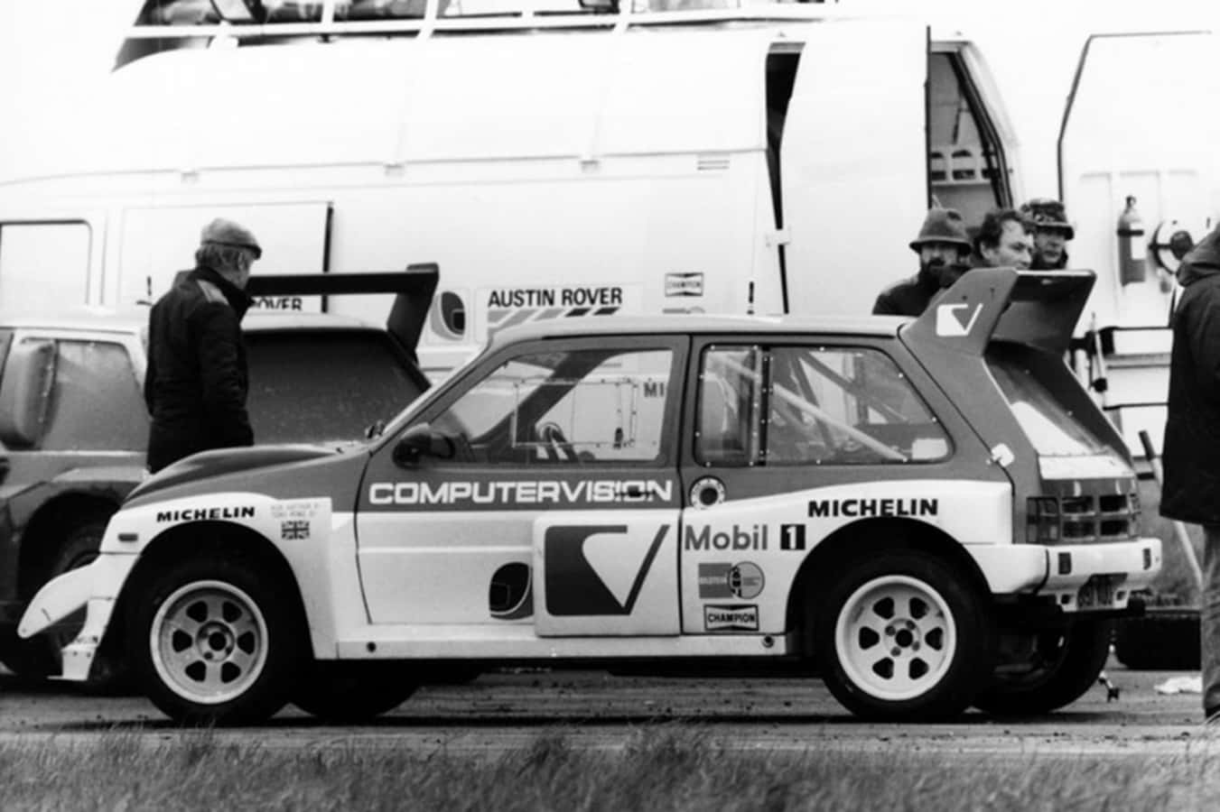 Classic Mg Metro 6r4 In Actie Achtergrond