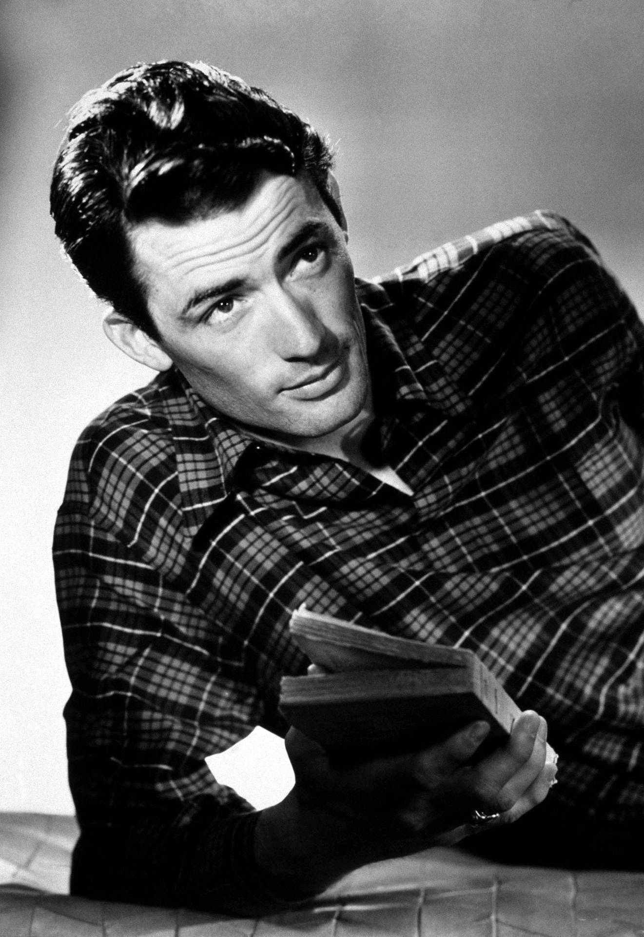 Classic Movie Actor Gregory Peck Wallpaper