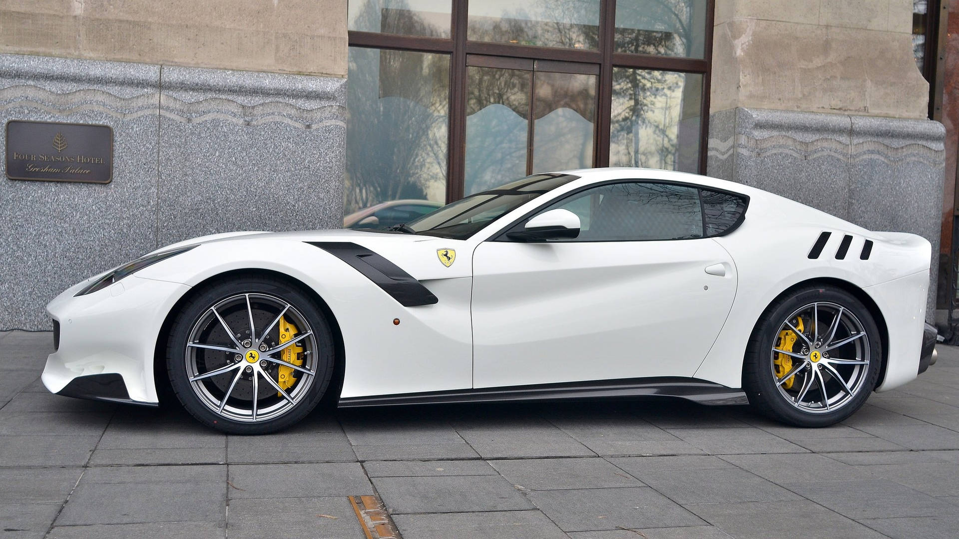 Ferrariclásico Blanco. Fondo de pantalla