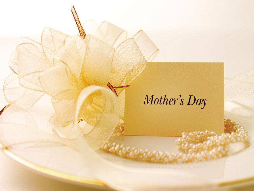Celebrate Mothers Day and Honor the Women in Your Life Wallpaper