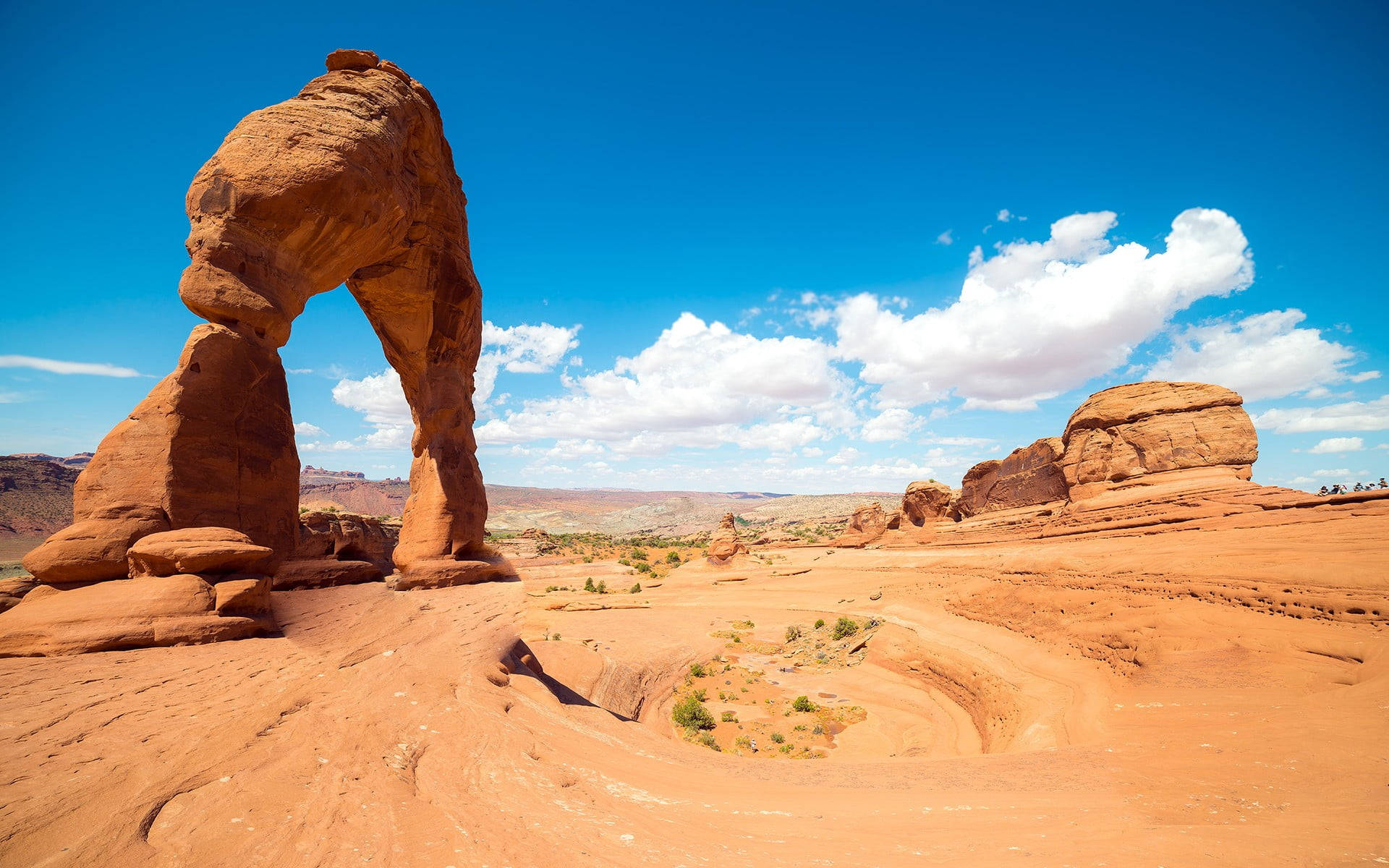 Clay Brown Grounds At Arches National Park Wallpaper