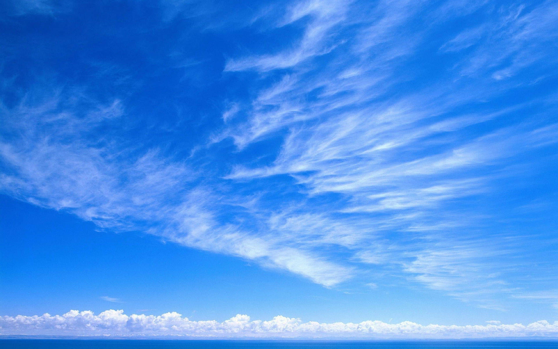 Clear Sky With Wispy Clouds Wallpaper